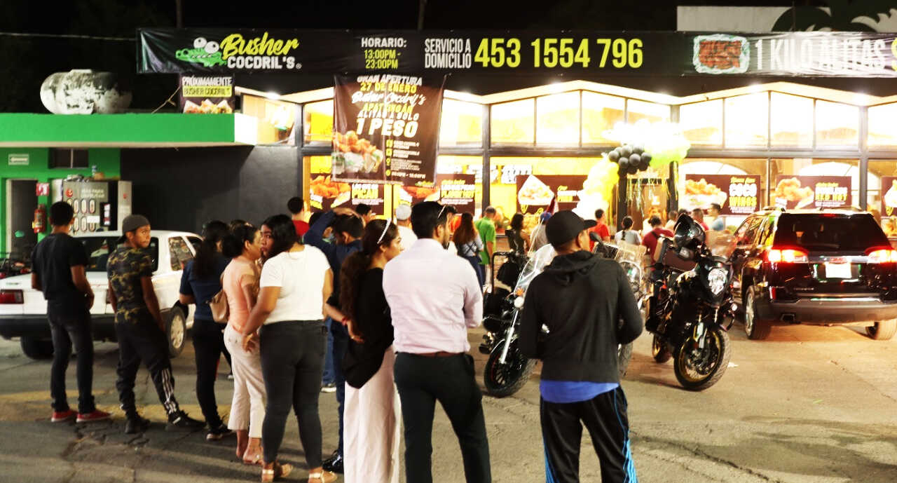 Clientes y ambiente de las sucursales Busher Cocdril’s. Fotografía 7